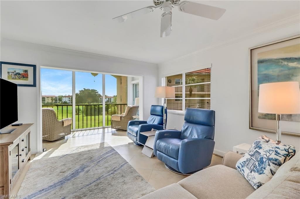 13 High Point CIR N 210 NAPLES, FL 34103