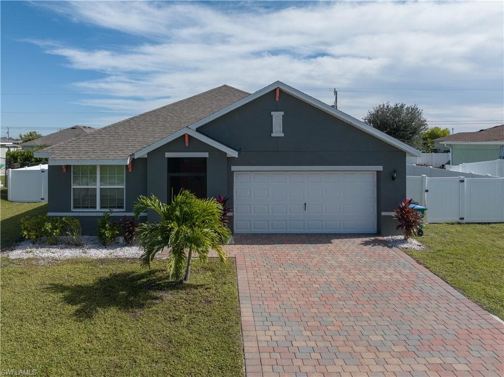 1013 NE 7th AVE CAPE CORAL, FL 33909