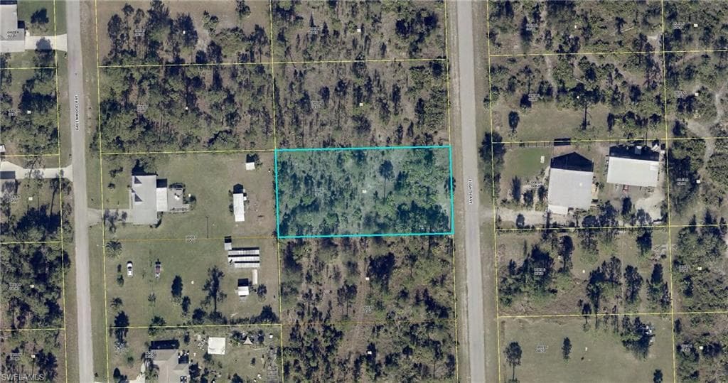 915 Eighth AVE LEHIGH ACRES, FL 33972