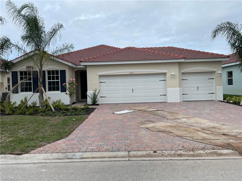 3031 Apple Blossom DR ALVA, FL 33920