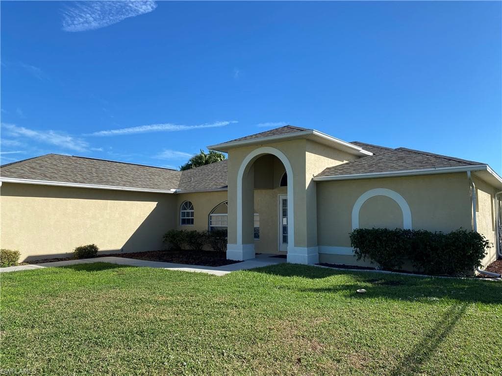 3737 12th PL CAPE CORAL, FL 33914