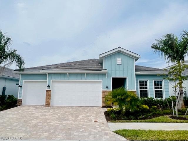28164 CAPTIVA SHELL LOOP BONITA SPRINGS, FL 34135
