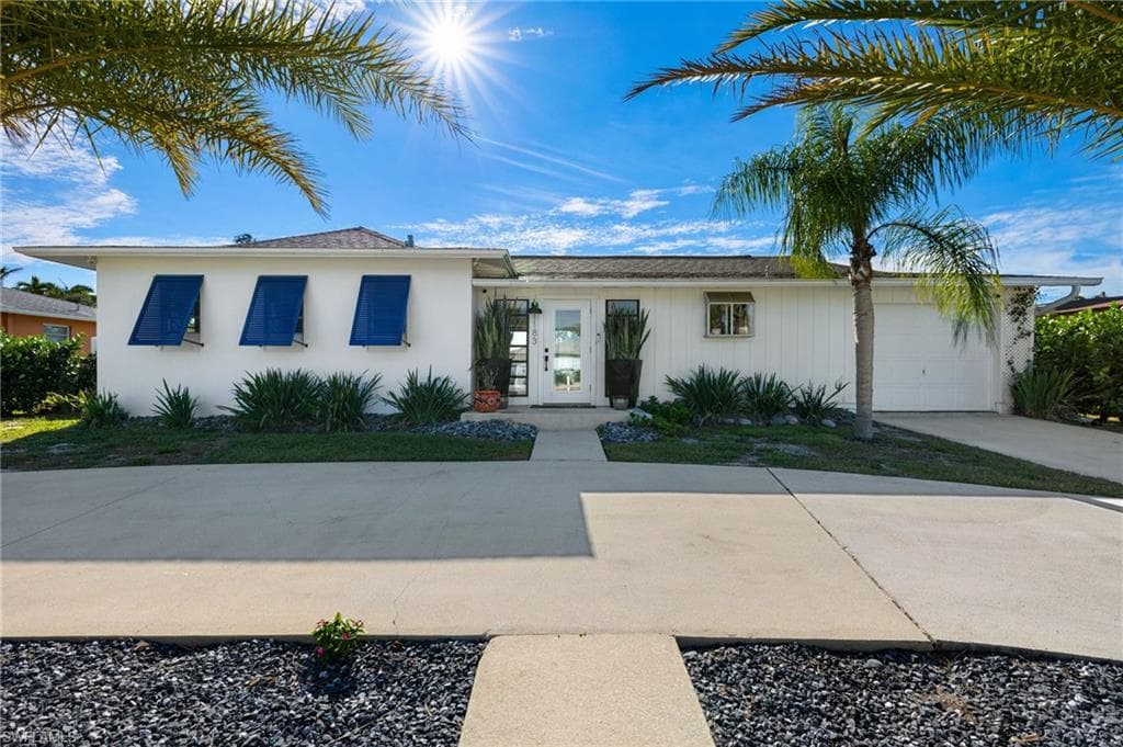 1183 Sunbird AVE MARCO ISLAND, FL 34145