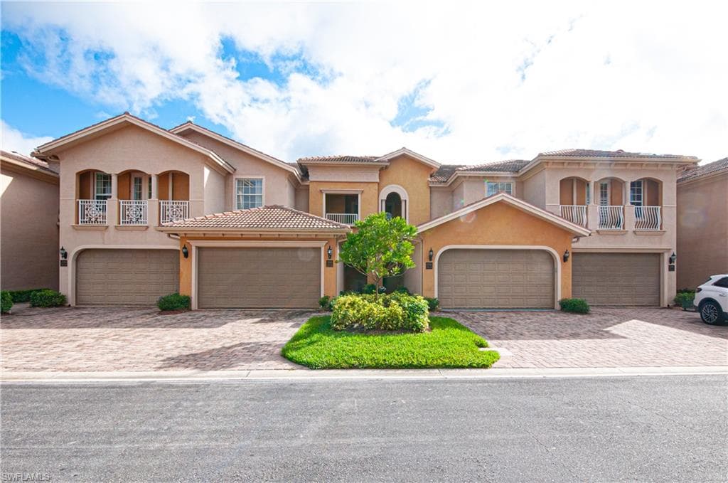 21535 Baccarat LN 203 ESTERO, FL 33928