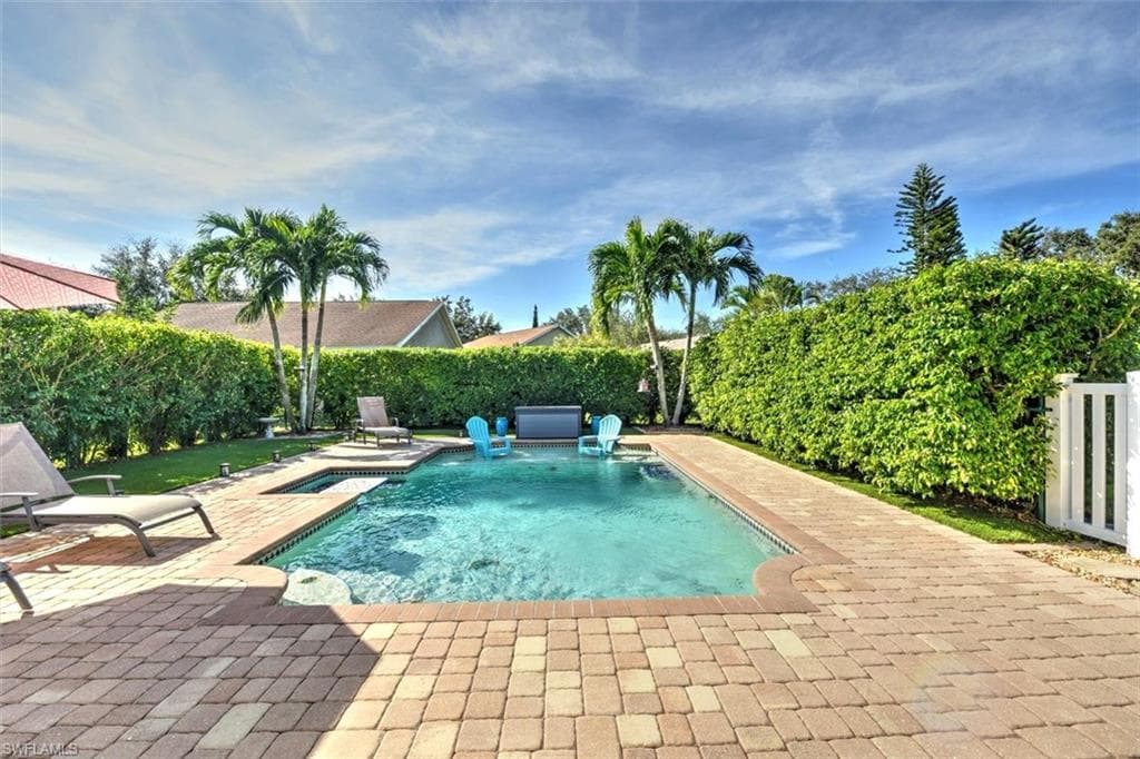 9211 Middle Oak DR FORT MYERS, FL 33967