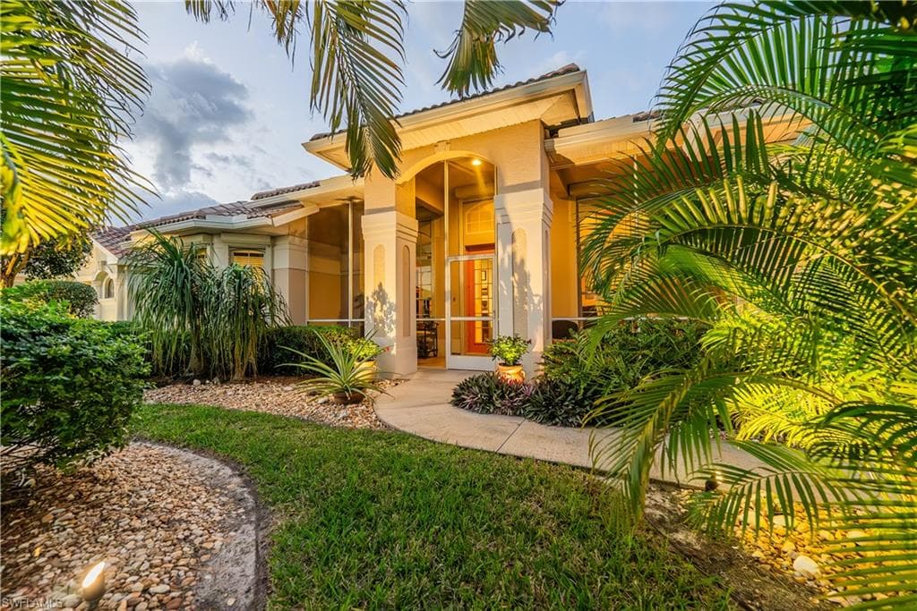 18025 Greenwood DR NAPLES, FL 34114