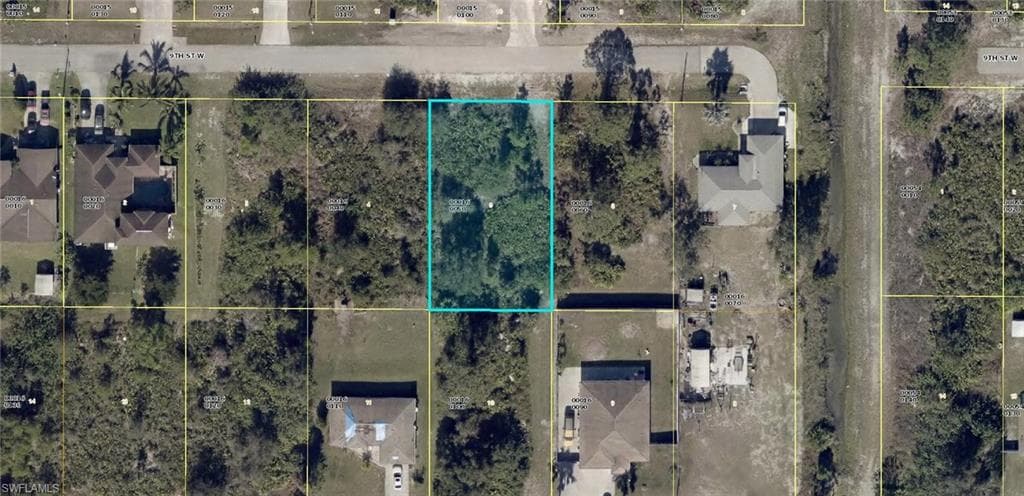 3305 9th ST W LEHIGH ACRES, FL 33971