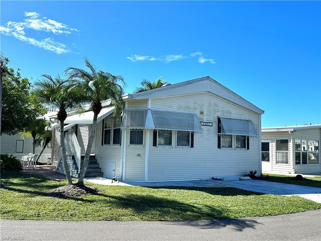 4501 Washington WAY E ESTERO, FL 33928