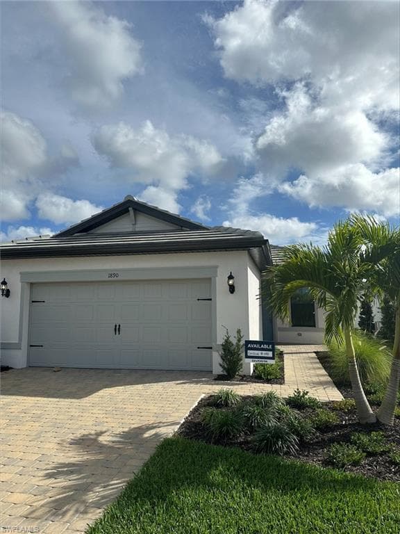 1890 Mesa LN NAPLES, FL 34120