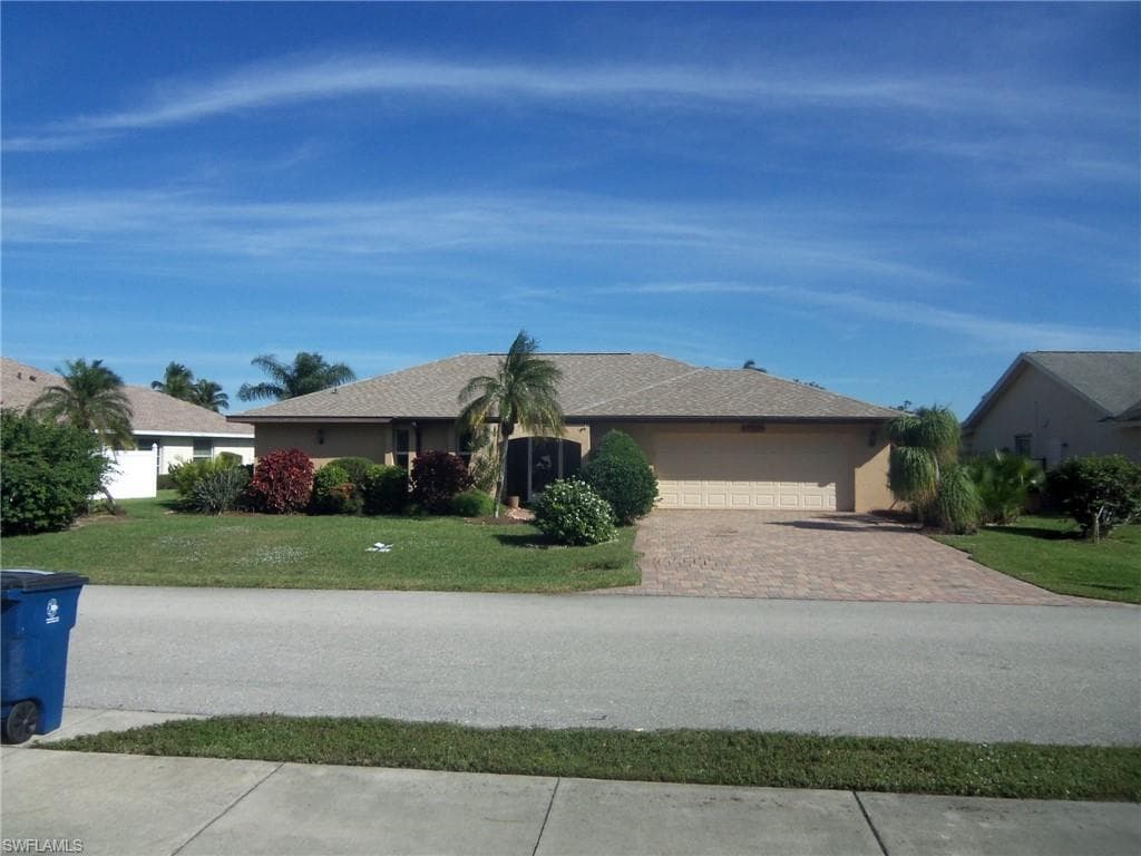 24701 Paradise RD BONITA SPRINGS, FL 34135