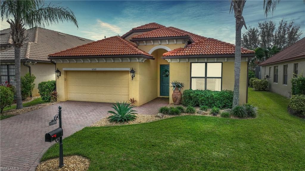 12321 Country Day CIR FORT MYERS, FL 33913