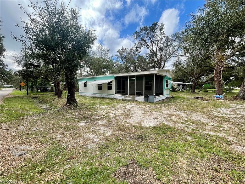 1251 Mohawk AVE LABELLE, FL 33935