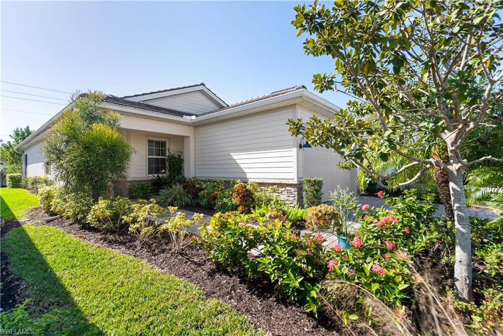 28411 Captiva Shell LOOP BONITA SPRINGS, FL 34135