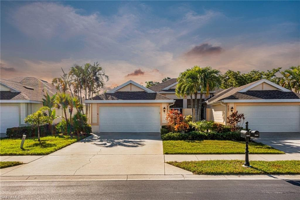 4244 Avian AVE FORT MYERS, FL 33916