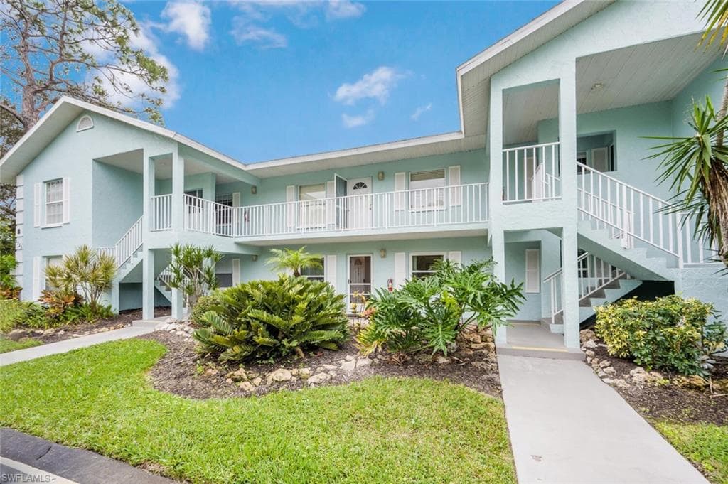 5735 Whitaker RD B102 NAPLES, FL 34112