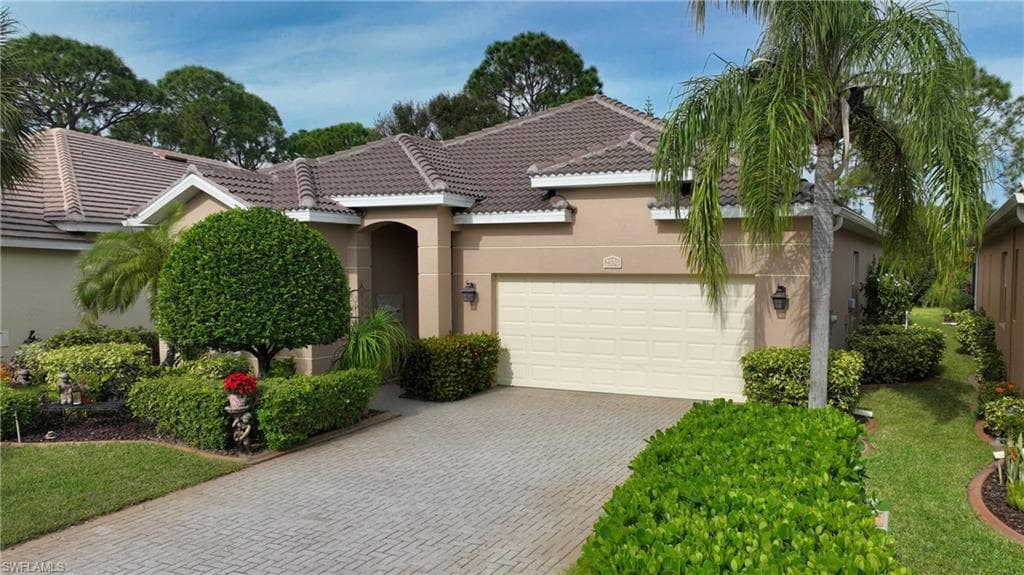 2334 Bainmar DR LEHIGH ACRES, FL 33973