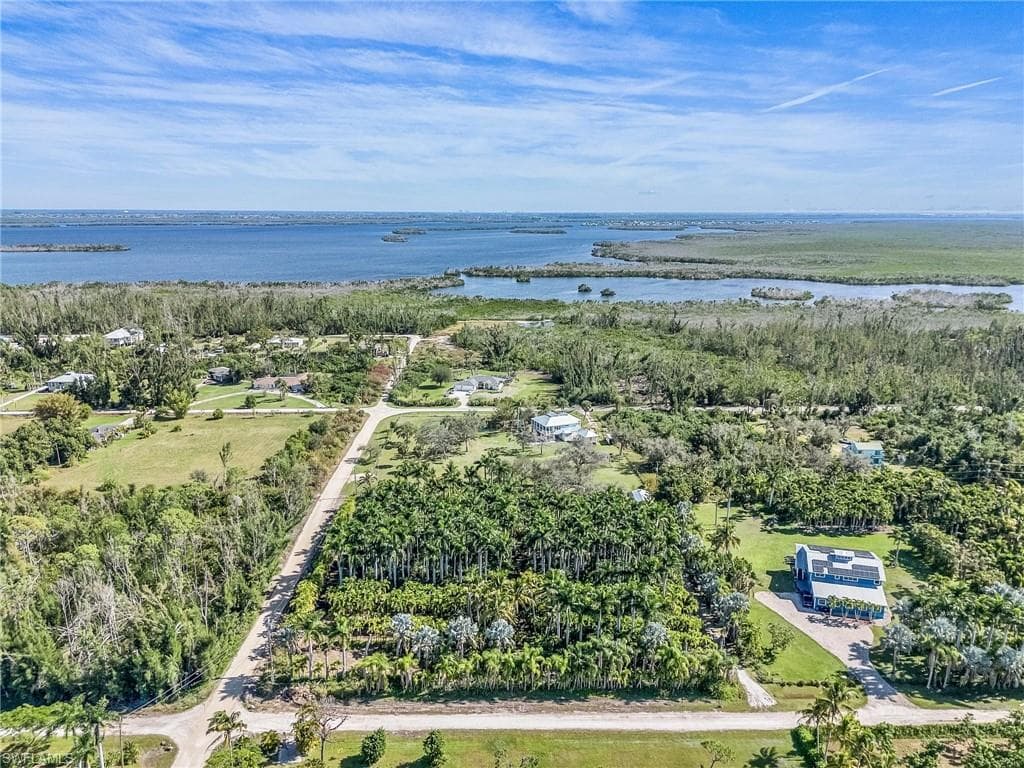 12434 EAGLES NEST DR BOKEELIA, FL 33922