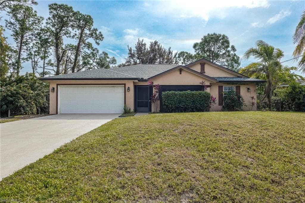 4917 6th ST W LEHIGH ACRES, FL 33971