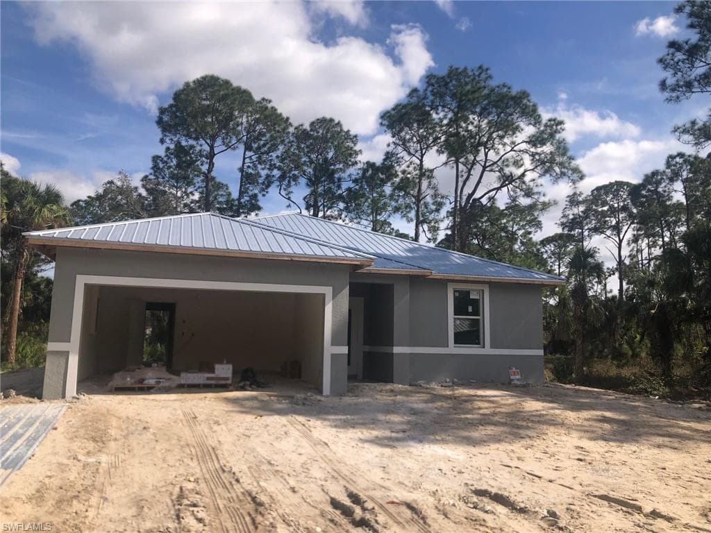 8035 Sandy CIR LABELLE, FL 33935