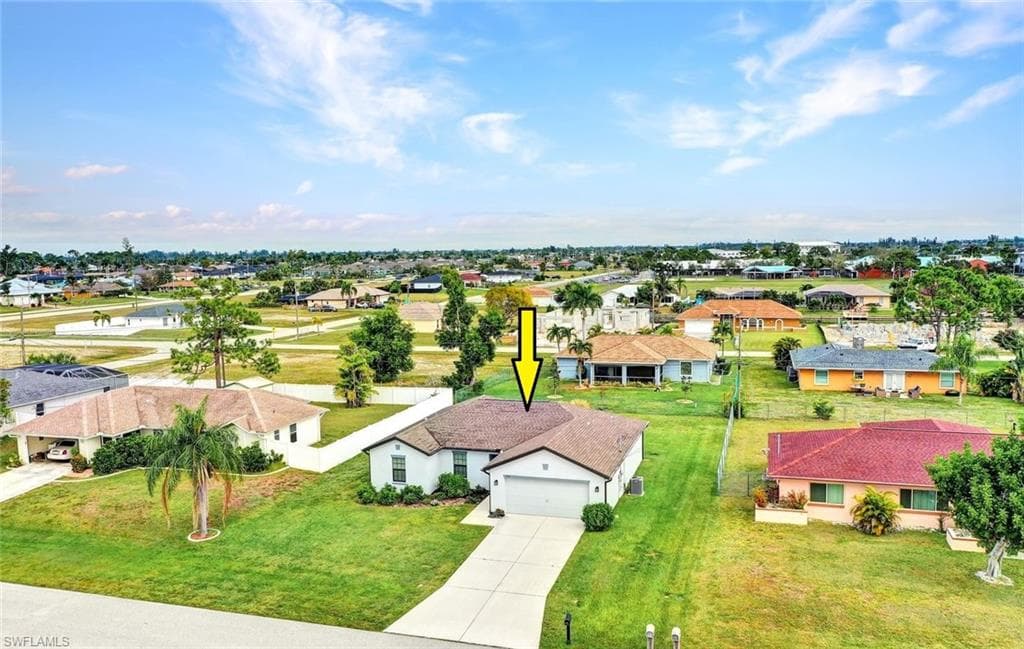 703 SW 21st TER CAPE CORAL, FL 33991