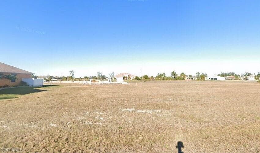 2002 NW 33rd AVE CAPE CORAL, FL 33993