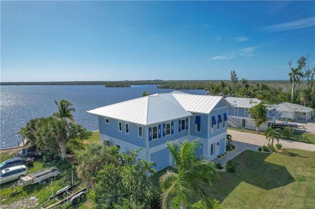 8541 Marie LN BOKEELIA, FL 33922