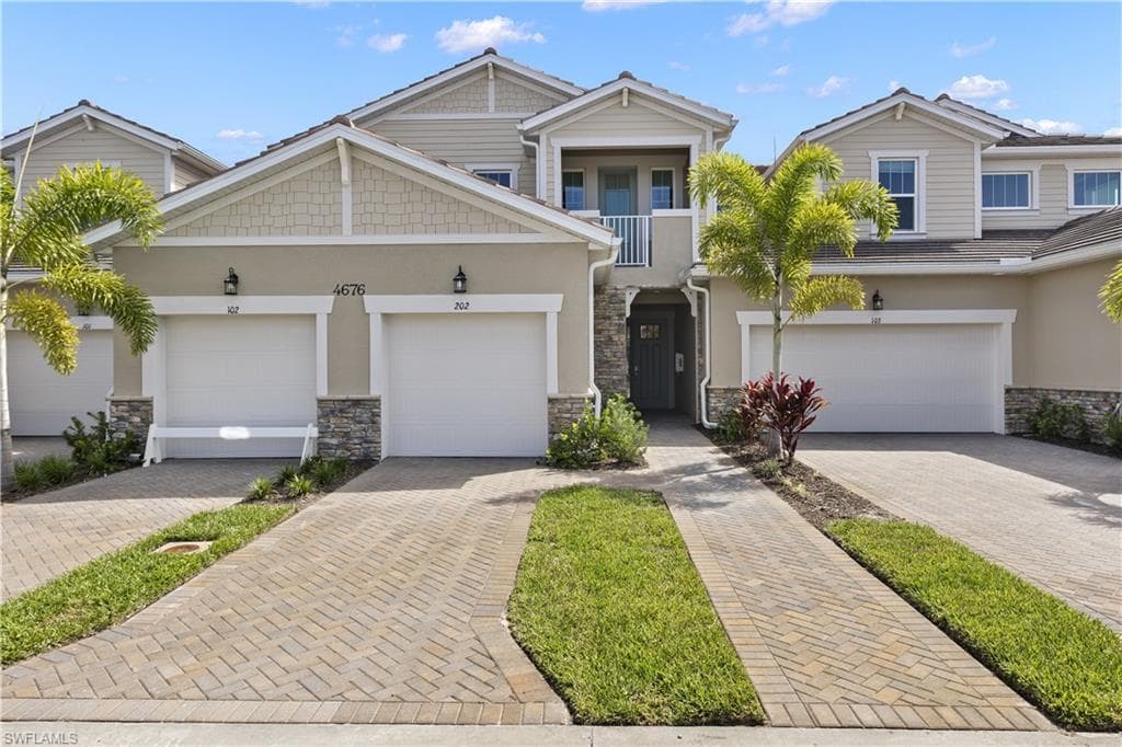 4676 Arboretum CIR 102 NAPLES, FL 34112