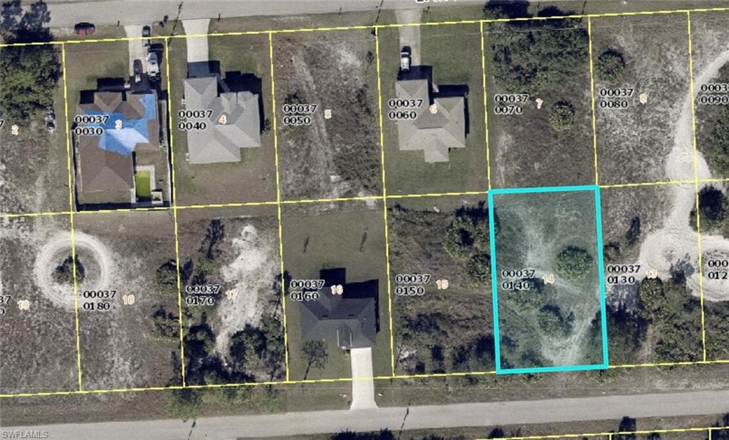2906 28th ST SW LEHIGH ACRES, FL 33976