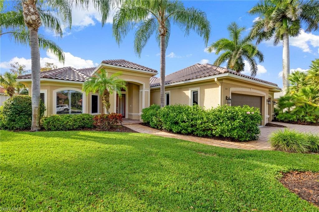 2767 Olde Cypress DR NAPLES, FL 34119