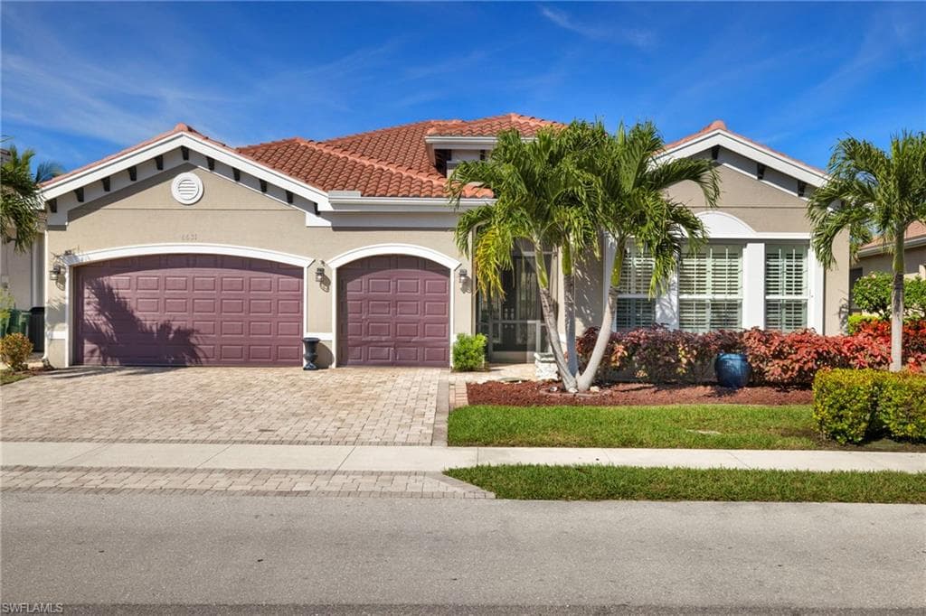 6631 Monterey PT NAPLES, FL 34105