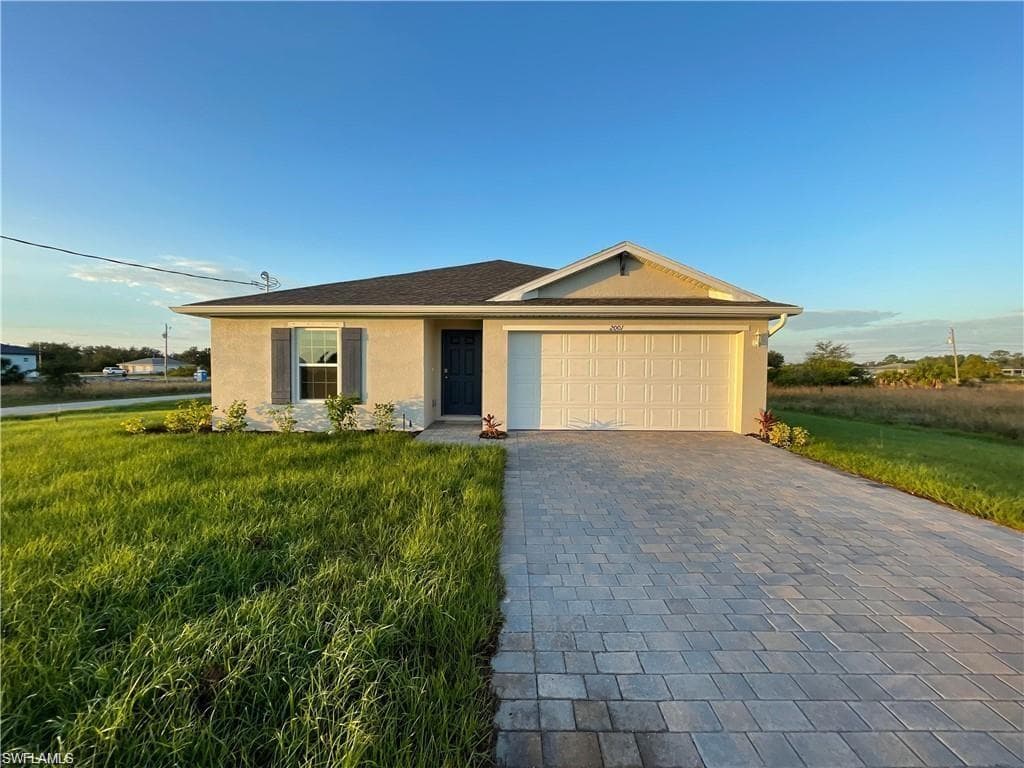 2001 Unice AVE N LEHIGH ACRES, FL 33971