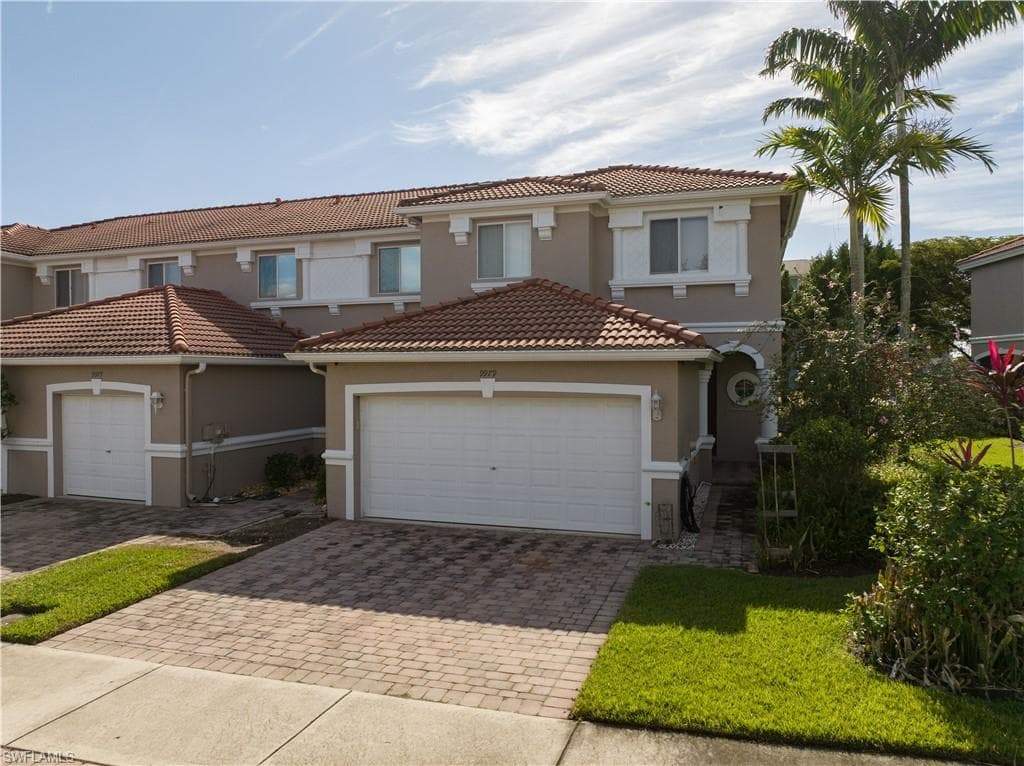 9979 Chiana CIR FORT MYERS, FL 33905