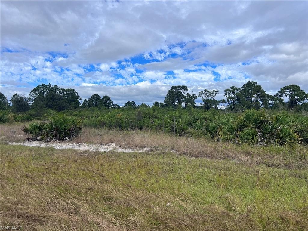 957 Jaguar BLVD LEHIGH ACRES, FL 33974
