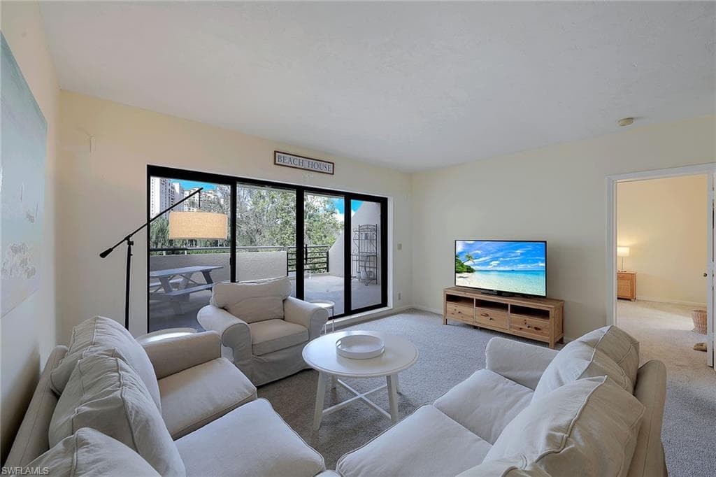 6320 Pelican Bay BLVD T-7 NAPLES, FL 34108