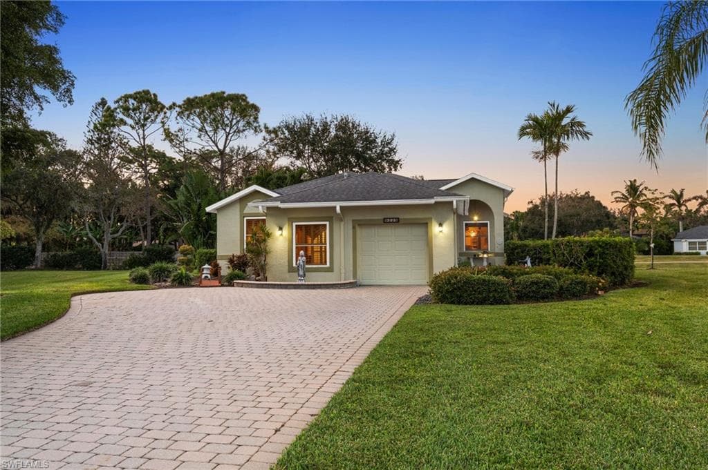 9225 Coachhouse LN ESTERO, FL 33928