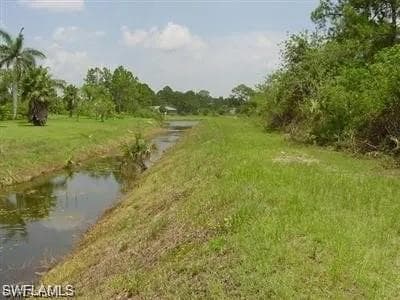 847 Geneva ST LEHIGH ACRES, FL 33974
