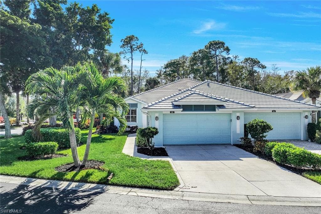 698 Catamaran CT NAPLES, FL 34110