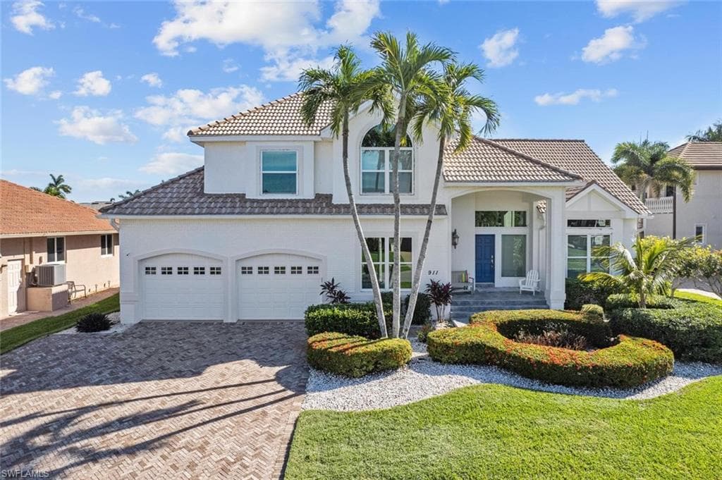 911 Moon CT MARCO ISLAND, FL 34145