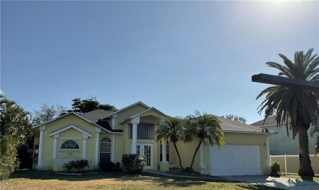 1017 SW 10th PL CAPE CORAL, FL 33991