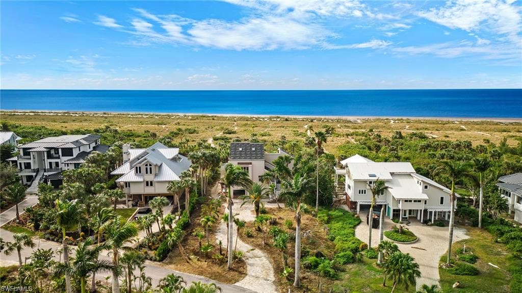 1318 Seaspray LN SANIBEL, FL 33957