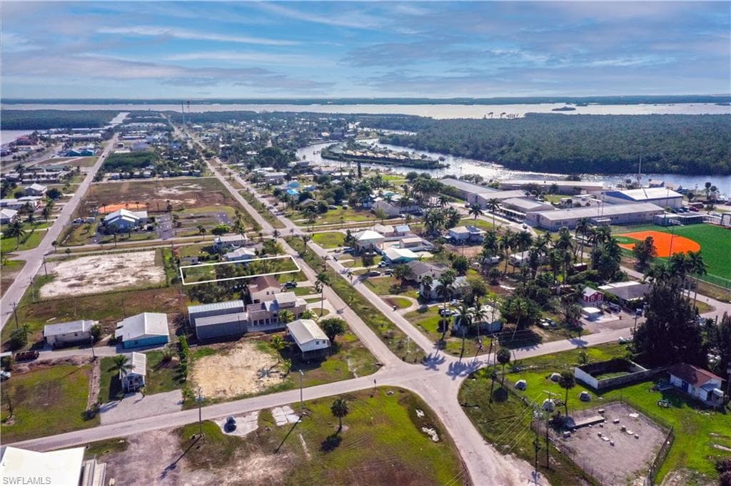 506 Copeland AVE N EVERGLADES CITY, FL 34139