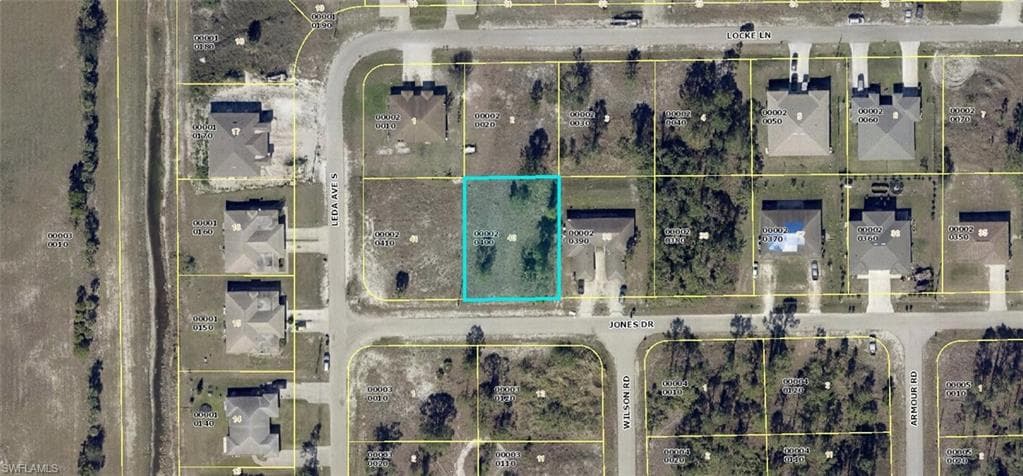 5072 Jones DR LEHIGH ACRES, FL 33973