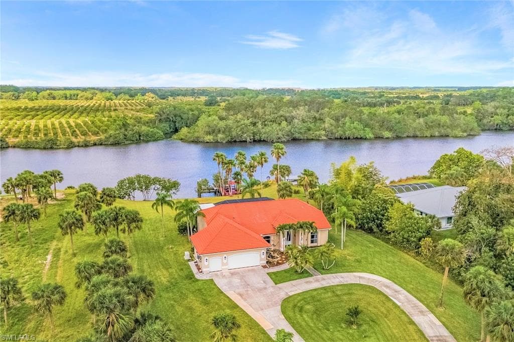 5200 Fort Denaud RD FORT DENAUD, FL 33935