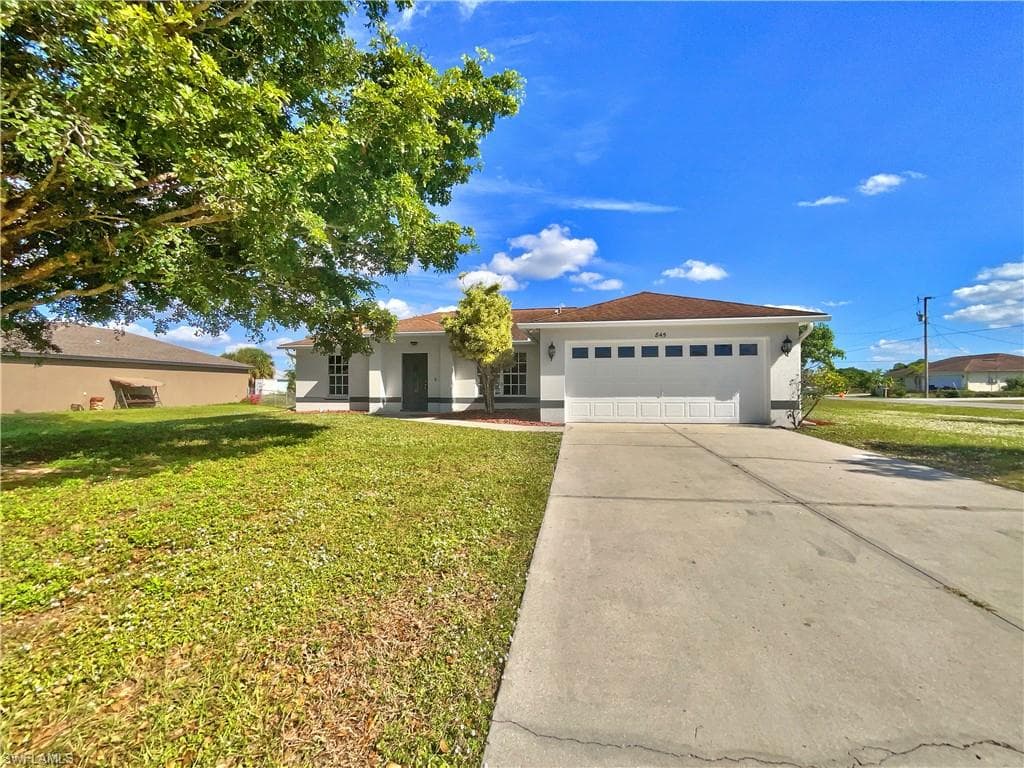 845 Woodridge CIR FORT MYERS, FL 33913