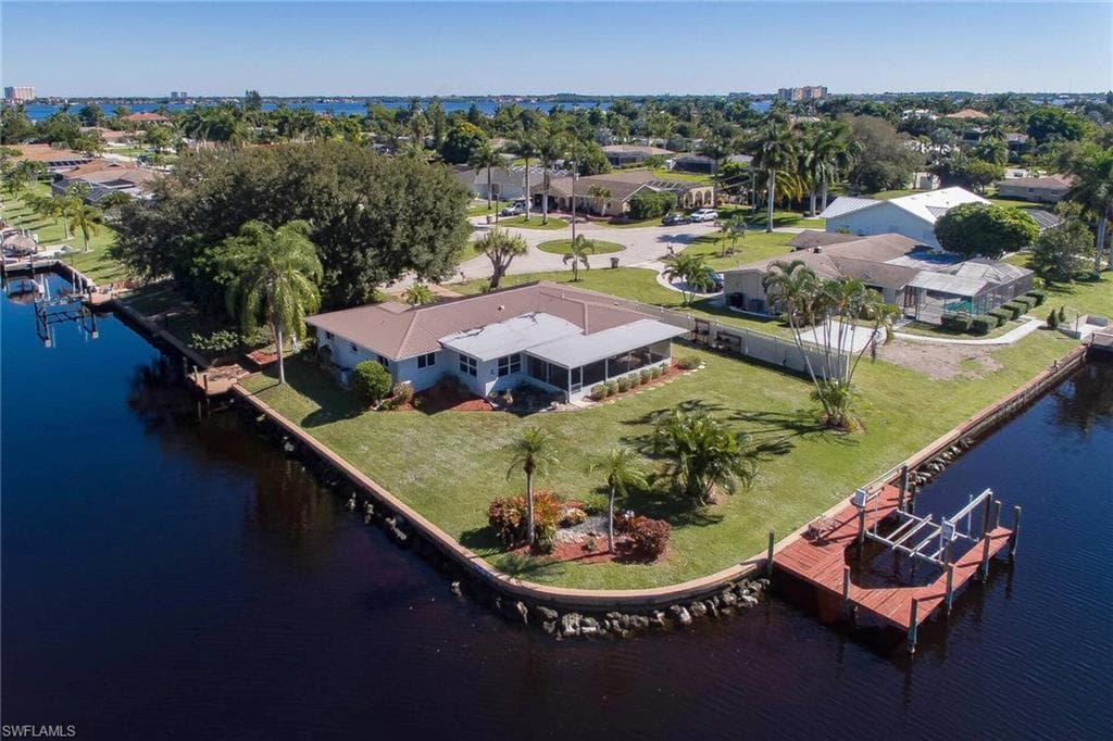 1402 Willshire CT CAPE CORAL, FL 33904