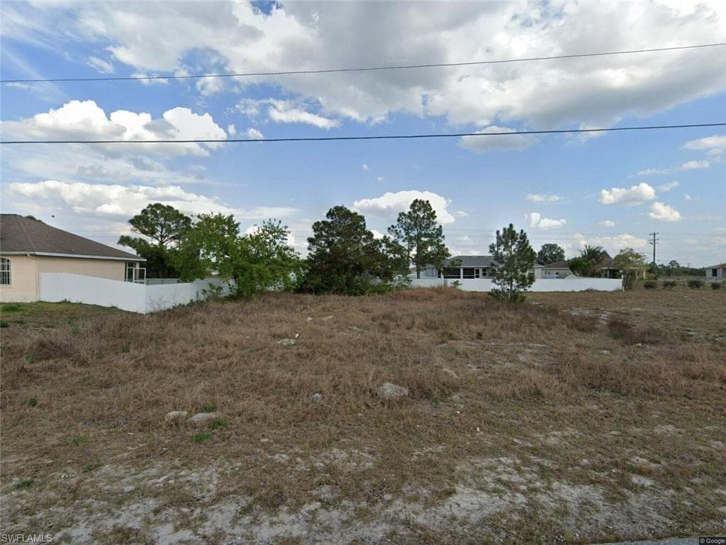 2001 Nora AVE S LEHIGH ACRES, FL 33976