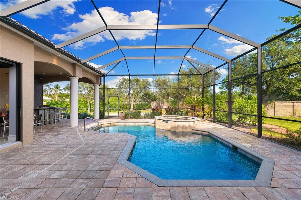983 Tivoli DR NAPLES, FL 34104