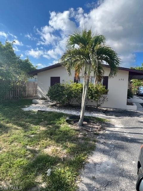 690 109th AVE N NAPLES, FL 34108