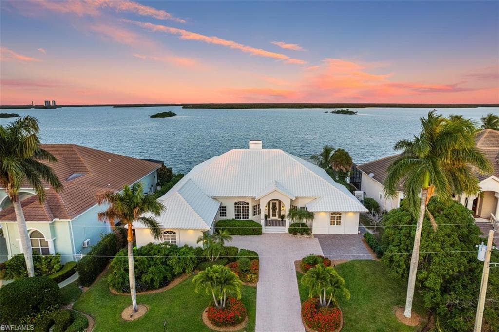 465 Pepperwood CT MARCO ISLAND, FL 34145