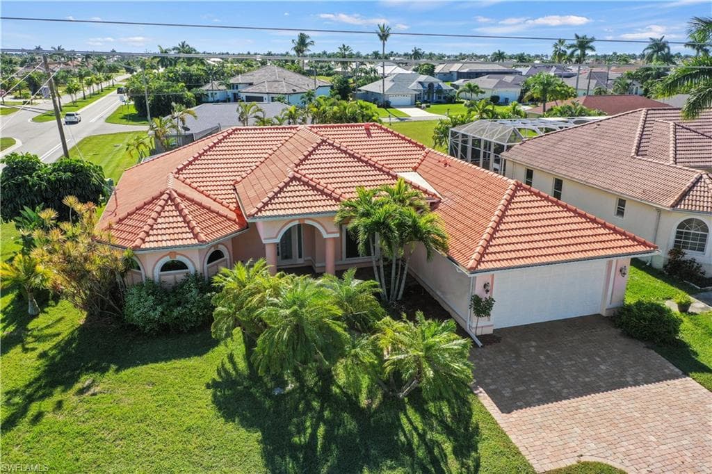 2102 Cape Coral PKWY W CAPE CORAL, FL 33914